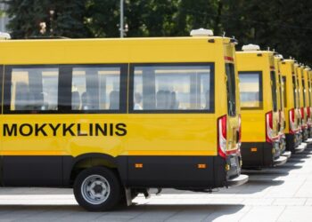 Akcija „Švilpukai saugo“ pasiekė ir geltonuosius mokyklinius autobusiukus