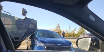 Lenkijos karinės technikos šarvuotis BTR taranavo Lietuvoje registruotą „KIA“ automobilį