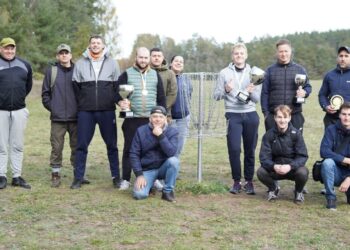 Kazlų Rūdos diskgolfo lygoje „Sporto centro Taurė‘ 2024“ triumfavo Jonas Gruzdys