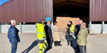 Vilkaviškio rajono seniūnai apsilankė Vilkaviškio AB „Kelių priežiūra” - aptarti svarbiausi klausimai prieš artėjančią žiemą