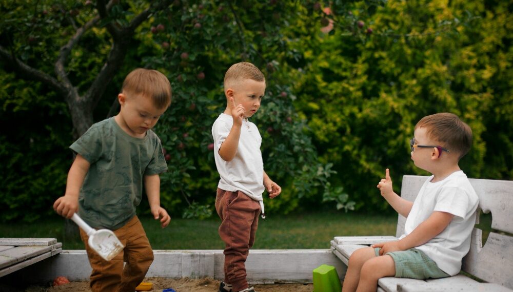 Smėlio laikrodis vaikų lavinimui