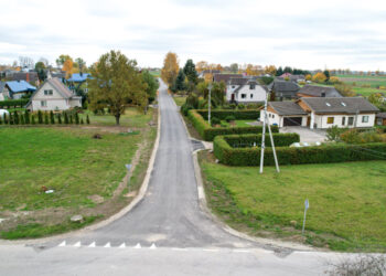 Naujas asfaltas dar dviejų kaimų gatvėse