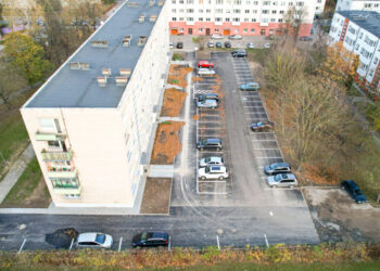 Atnaujintos dar trys automobilių stovėjimo aikštelės