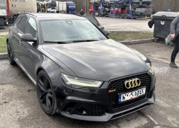 Lenkijoje gyvenantis baltarusis į Lietuvą pas merginą atvyko Prancūzijoje vogtu automobiliu