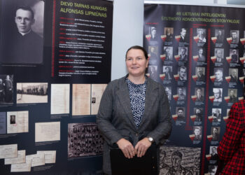 Parodą pristato R.Driaučiūnaitė