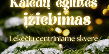 TRADICINIS KALĖDINĖS EGLĖS ĮŽIEBIMAS