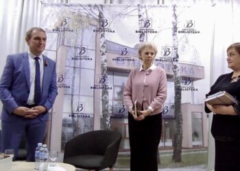 Šakių bibliotekoje pristatyta Arvydo Juozaičio drama