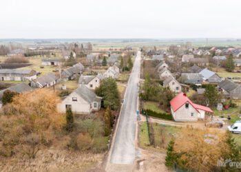 Daugirdų kaimo gyventojai nuo šiol džiaugsis nauju asfaltu