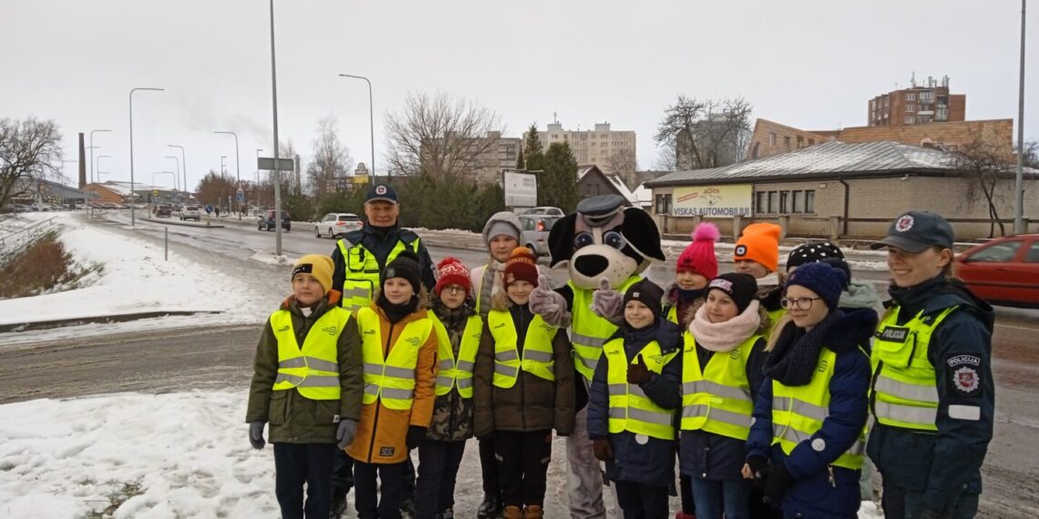 Šiandien šalyje prasideda saugaus eismo akcija „Aš ir Tu – atsargūs, kai slidu“