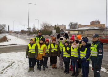 Šiandien šalyje prasideda saugaus eismo akcija „Aš ir Tu – atsargūs, kai slidu“