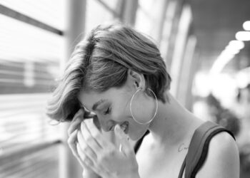 Sidabrinių auskarų pasaulis: Kaip išsirinkti tinkamus?