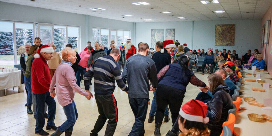 Šventinis laikotarpis tęsiasi: Suvalkijos socialinės globos namuose paminėta kalėdinė šventė