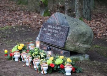 Prie Čystos Būdos mūšio paminklo pagerbti 1863 m. sukilimo dalyviai