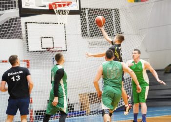 Kazlų Rūdos 3×3 krepšinio pirmenybėse – „Laukinių šernų“ kirtis vienvaldžiams lyderiams, „Kvietiškio“ nusisekusi taškų medžioklė