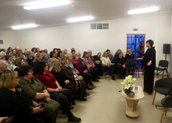 Šakiuose viešėjo dailininkė-keramikė, laidų vedėja Nomeda Marčėnaitė