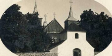 Senoji Keturvalakiuose stovėjusi bažnyčia su mūrine varpine