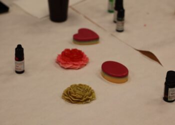 Trispalvio muilo gamybos edukacijoje – kūrybiškai paminėta Vasario 16-oji