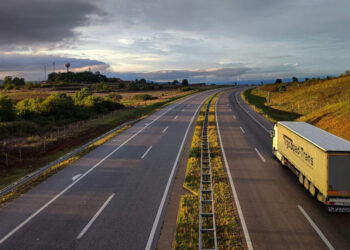 Transporto paslaugos – kodėl svarbu kreiptis į profesionalus?