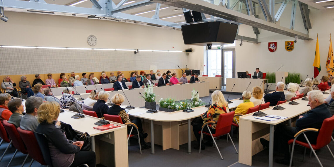 Savivaldybės vadovai susitiko su Trečiojo amžiaus universiteto bendruomene