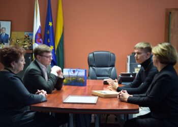 Savivaldybėje lankėsi Vilkaviškio rajono savivaldybės jaunimo reikalų tarybos pirmininkas T. Šūmakaris