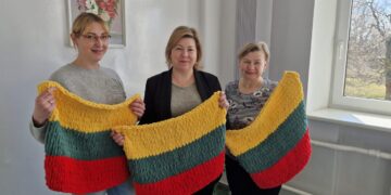 Kalvarija prisideda prie socialinės akcijos „Mažiesiems iš didelių rankų“