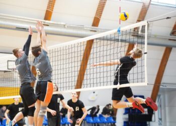 Kazlų Rūdos tinklinio 4×4 tinklinio pirmenybių ketvirtame ture – nei vienos komandos, kuri neprarastų taškų