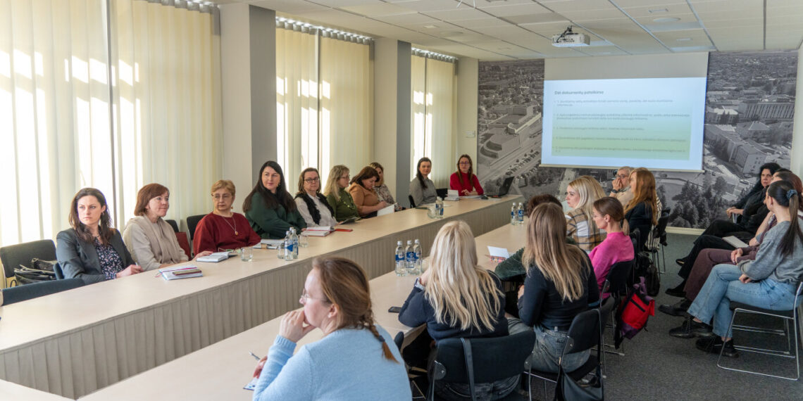 Marijampolėje diskutuota su pagalbos į namus ir dienos socialinės globos paslaugų teikėjais