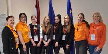 Marijampolės PRC mokinės dalyvauja tarptautiniame konkurse Rygoje