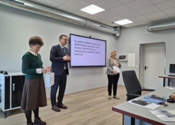 Šakių mokiniams surengta pamoka apie Pasaulio tautų teisuolius