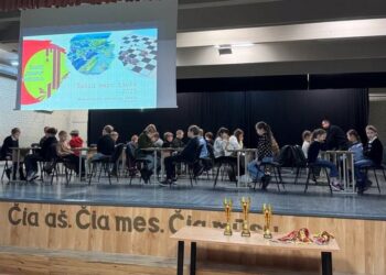 Šakiuose vyko tradicinis respublikinis šaškių turnyras mero taurei laimėti