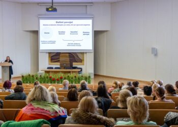 Socialinės pagalbos darbuotojai gilino žinias apie civilinę saugą