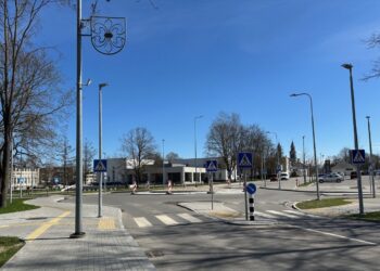 Atnaujintas eismas žiedine sankryža