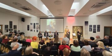 Marijampolės bibliotekoje surengtas Jono Jurašo kūrybos vakaras