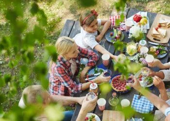 5 patarimai, kaip surengti tvarią ir stilingą šventę