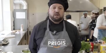 Marijampolės PRC mokiniams gaminimo paslaptis atskleidė šefas iš Italijos