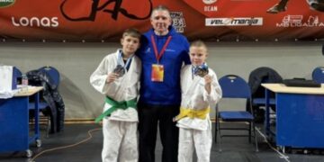 Simas ir Mantas Beloded tarptautiniame „BUDOKA” dziudo turnyre tapo vicečempionais