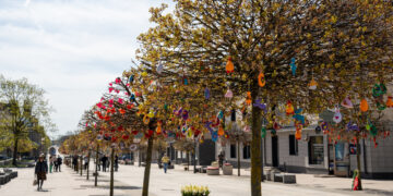 Šventinis stebuklas Marijampolėje: Velykų alėja kviečia pasigrožėti