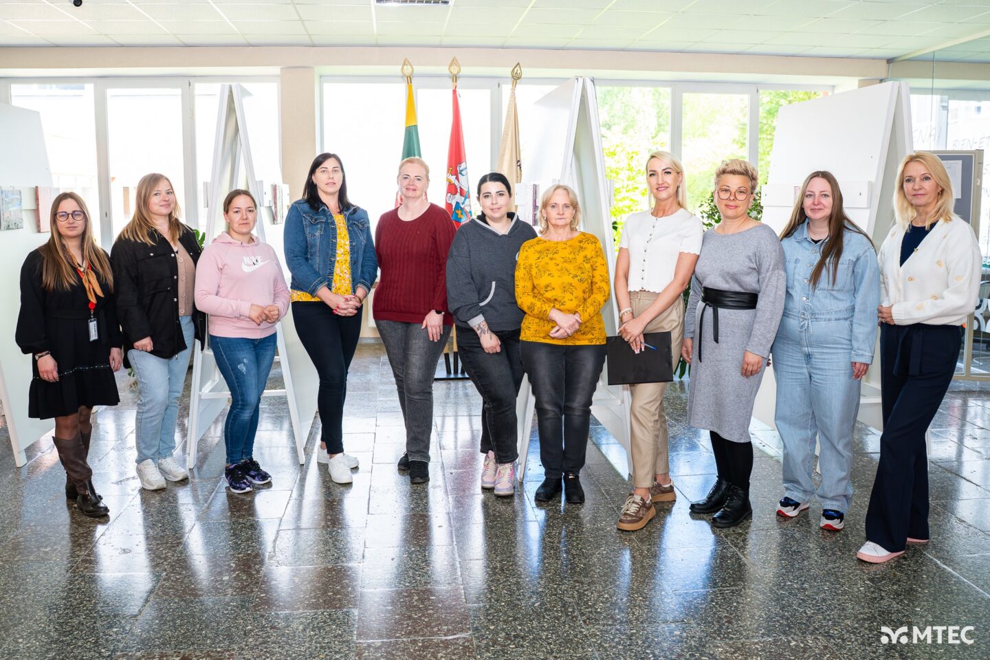 MTEC atidaryta išskirtinė meno terapijos tapybos darbų paroda