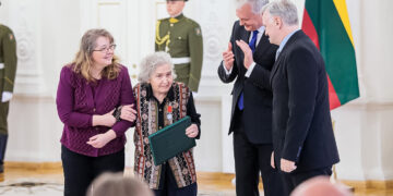 Prezidento įvertinimas – už gyvenimą, paženklintą šviesos ir motinystės jėgos