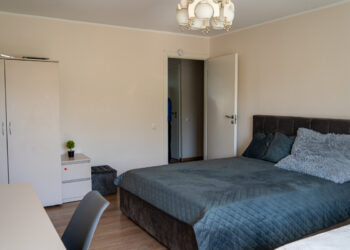 Marijampolėje – šiltesnė ateitis žmonėms su negalia: apsaugoti būstai tampa tikrais namais