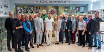 Marijampolėje – išskirtinis vizitas: krepšinio legendos pagerbė sporto istoriją ir įkvėpė jaunimą