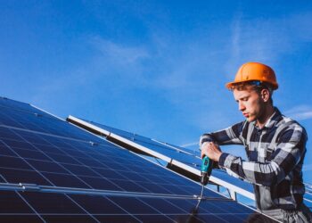 Ar 5 kW saulės elektrinė gali padengti tavo šeimos poreikius? Sužinok dabar