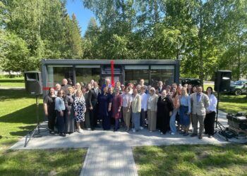 Panoviuose - naujas bendruomenės traukos taškas: atidaryta biblioteka