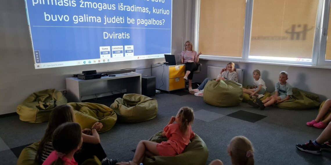 Marijampolėje startavo vaikų vasaros užimtumo programos stovykla „Nauji patyrimai bibliotekoje"