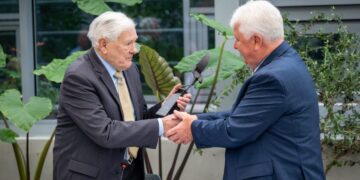 Prezidento V. Adamkaus premija įteikiama S. Paltanavičiui