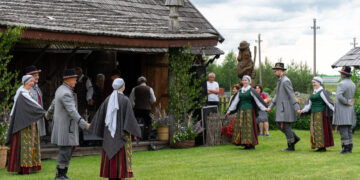 Klojimo teatro „Gegnė“ kieme įvyko jau 41-oji tradicinė Sekminių šventė