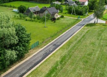 Putriškių kaime vykdomas kelio remontas