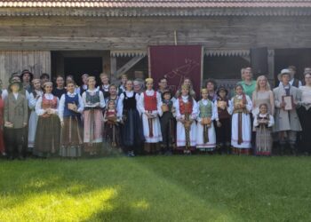 Laureatų ir diplomantų šventė vyko Lietuvos etnografijos muziejuje Rumšiškėse