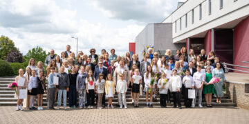 Gabiems mokiniams ir meno kūrėjams įteiktos premijos