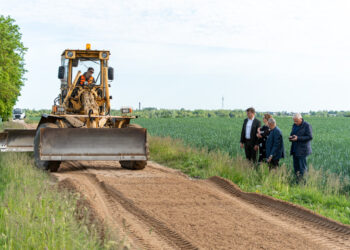 Marijampolės savivaldybė kartu su ūkininkais stiprina kaimiškųjų vietovių žvyrkelių priežiūrą
